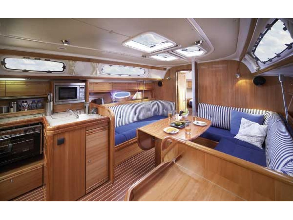 Bavaria 38